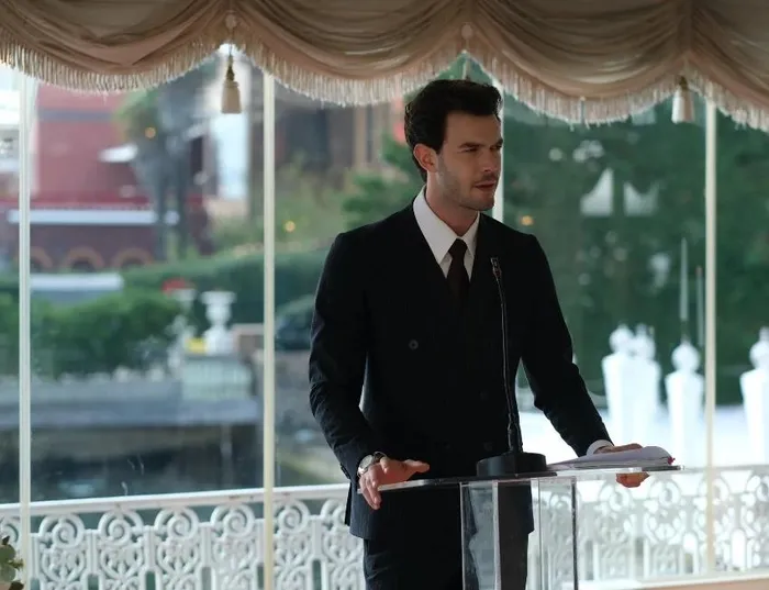 ask-entrika-ve-zorlu-sinavlar-altin-kafes-ilk-bolumu-ile-atv-ekranlarinda-1701623909531.jpeg Milyonlar ekrana kilitlendi | Altın Kafes ilk bölümü ile ATV ekranlarında tam puanı kaptı! Yeni dizinin oyuncuları kim, konusu nedir?-10