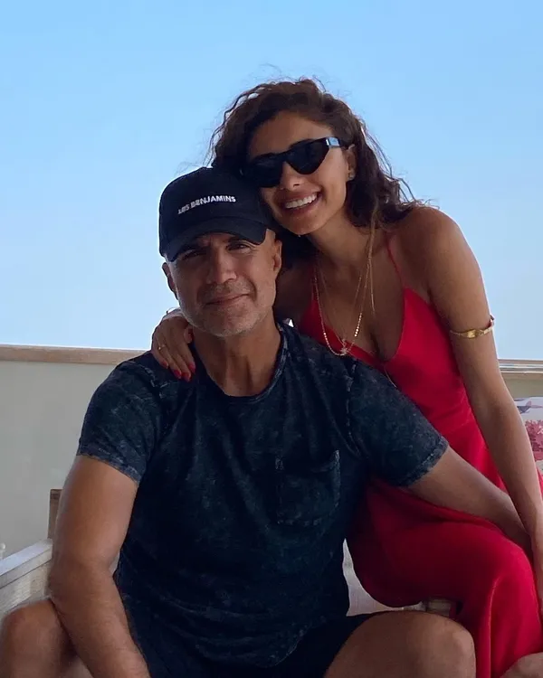 hamile-oldugu-konusuluyordu-ozcan-denizin-esi-samar-dadgardan-ilk-paylasim-geldi-fransa-sokaklarinda-1698229066960.jpg Hamile olduğu konuşuluyordu! Özcan Deniz'in eşi Samar Dadgar'dan ilk paylaşım geldi! Fransa sokaklarında...-3