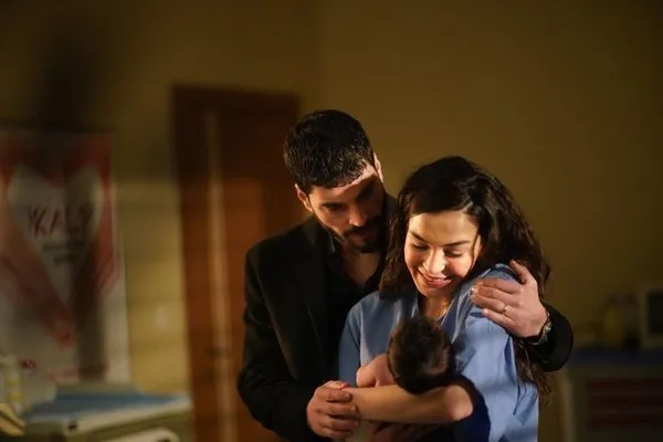 miran-ve-reyyan-askinda-son-perde-hercai-final-mi-yapiyor-sevenlerini-uzecek-haber-1617737629760.jpg Miran ve Reyyan aşkında son perde! Hercai final mi yapıyor? Sevenlerini üzecek haber...-4