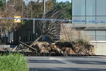 Ümraniye’de istinat duvarı çöktü: Ekipler alarma geçti!