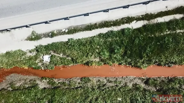 İstanbul'da Başakşehir'den Avcılar'a kadar turuncu akan dere tepki çekti - 1