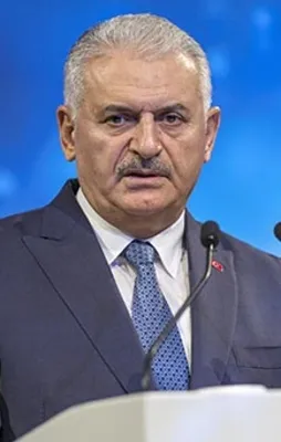 Yıldırım'dan Rakka'daki Öcalan posterlerine sert tepki