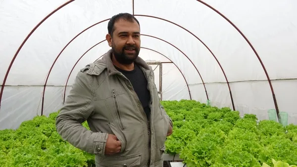 en-az-28-bin-tl-kazanmak-mumkun-istanbulda-memurluktan-istifa-eden-suleyman-dal-adana-kozanda-topraksiz-marul-1643630542859.jpg En az 28 bin TL kazanmak mümkün! İstanbul'da memurluktan istifa eden Süleyman Dal Adana Kozan'da topraksız marul üretimine başladı-6