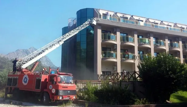 Antalya'da lüks otelde yangın-2