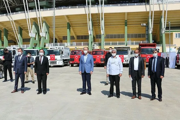 Son dakika: Barış Pınarı Harekatı bölgesine iş makinesi hibe edildi-2