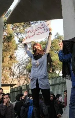 İran'da ölü sayısı yükseliyor