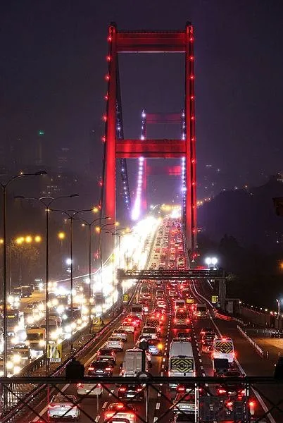 İstanbul kilit: Trafik yoğunluğu akşam saatlerinde yüzde 83'e ulaştı-2