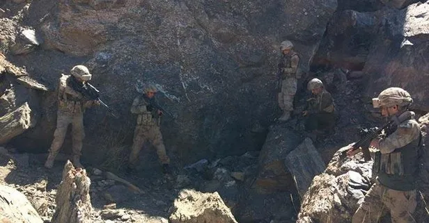 Kahraman Türk askeri teröristlerin ensesinde! Yıldırım-10 Norduz Operasyonu’nda PKK sığınakları bulundu!