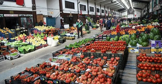 Rusya’nın Ukrayna’ya askeri müdahalesi domates, biber ve salatalık fiyatını yüzde 30 düşürdü