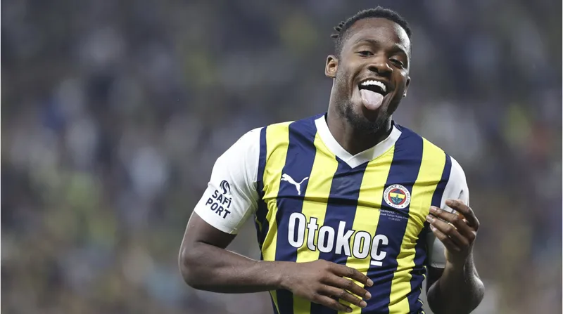 fenerbahceye-transferde-buyuk-sok-tam-bitti-derken-gelen-aciklama-sasirtti-1721050296947.jpg 800
