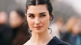 Tuba Büyüküstün’den gizemli aşk paylaşımı: ’’İhtimal gerçeğe dönüştü’’