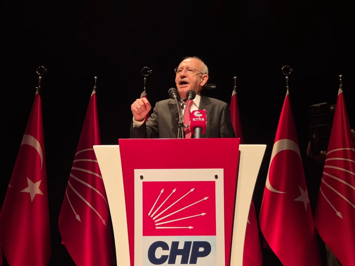chpde-3-il-baskanliginda-arinma-kilicdaroglu-pavyonculara-gule-gule-diyecek-istanbulda-gursel-tekinle-devam-1781514015610.jpeg CHP'de 3 il başkanlığında arınma! Kılıçdaroğlu pavyonculara "güle güle" diyecek | İstanbul'da Gürsel Tekin'le devam-2