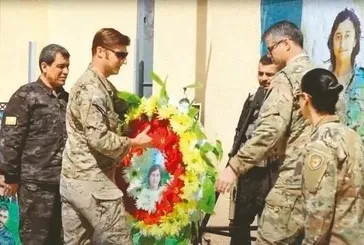 ABD'den yeni skandal! PKK/YPG'li teröristler için düzenlenen sözde anma etkinliğine çelenkle katıldılar