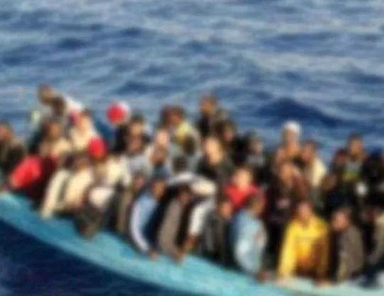 38 kişi lastik botta yakalandı!