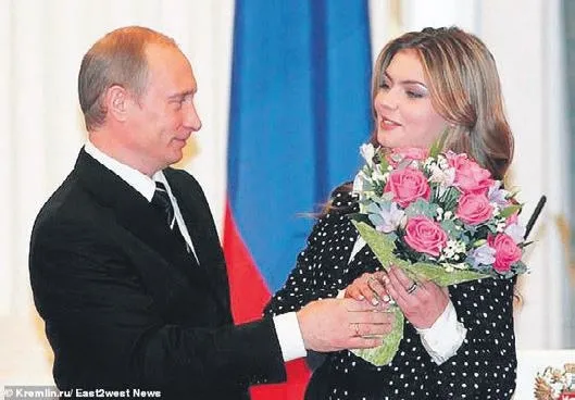 rus-jimnantikci-alina-kabaevanin-vladimir-putinin-sevgilisi-ve-kara-kutusu-oldugu-iddia-edildi-1650925491305.jpeg