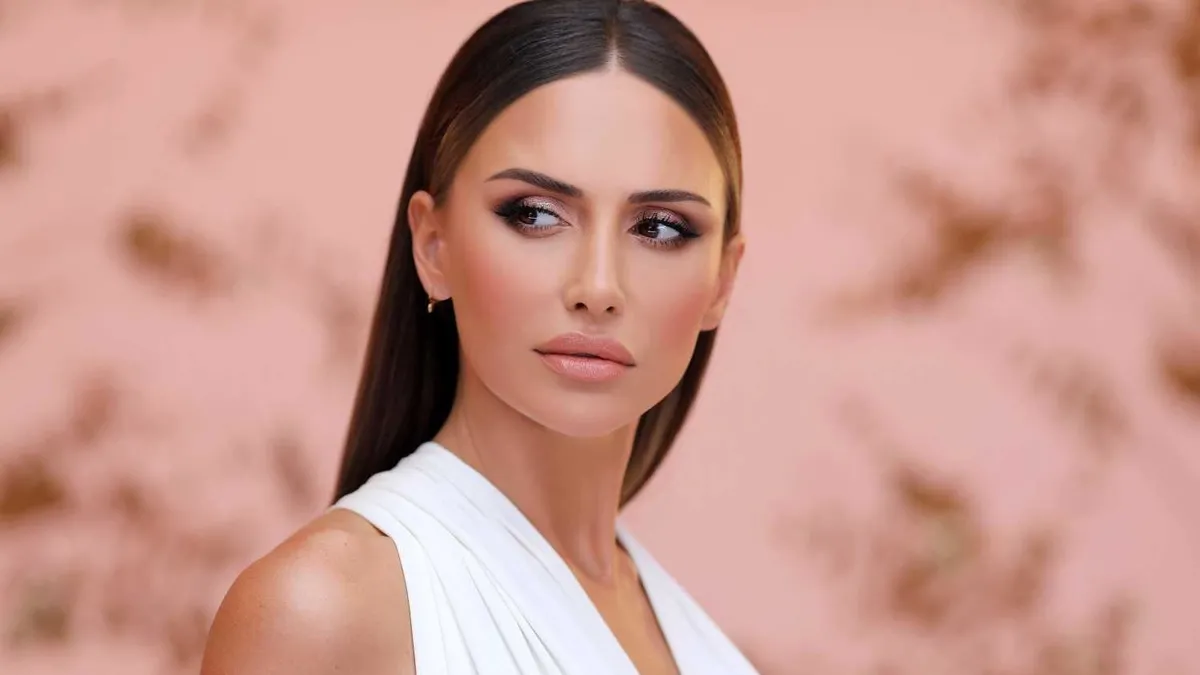 Mustafa Sandal'ın eski eşi Emina Jahovic Sırbistan'da yaşadığı zor günleri anlattı: Domates bizim için lükstü