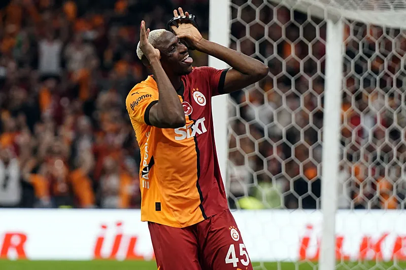 Dünya devinin stoperi Galatasaray'a! Bonservisi belli oldu - 18