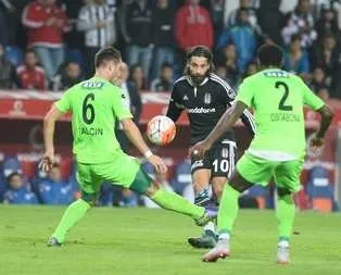 Kartal zirveyi bırakmadı