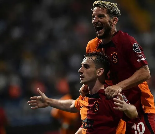 japon-kulubu-vissel-kobe-belcikali-yildiz-dries-mertense-talip-oldu-1667174894653.jpeg Japon kulübü Vissel Kobe, Belçikalı yıldız Dries Mertens'e talip oldu-3