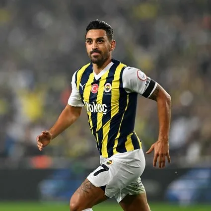 İrfan Can Kahveci karar sürecinde!