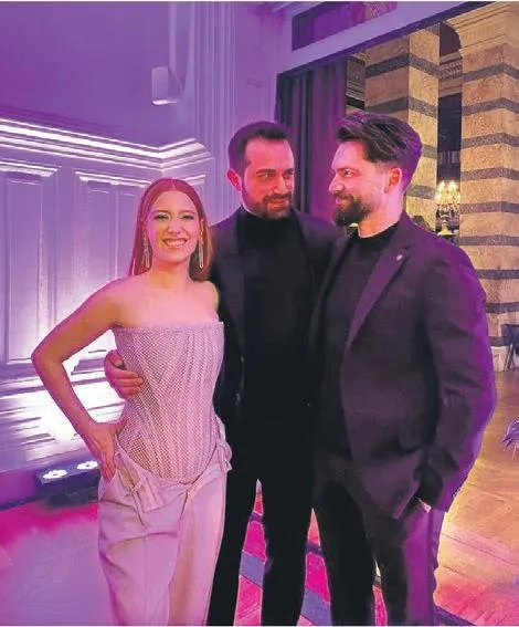 Farah Zeynep Abdullah ile Hazal Kaya eleştirilerin hedefinde! "En azından ütü yapsaydınız"-4