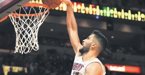 Milli basketbolcu Ömer Faruk Yurtseven NBA'de ribaunt canavarına dönüşerek fırtınalar estirdi!