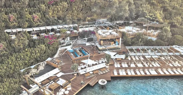 Türkbükü doldu taştı: Lahmacun 450 TL olmasını kimse umursamadı!