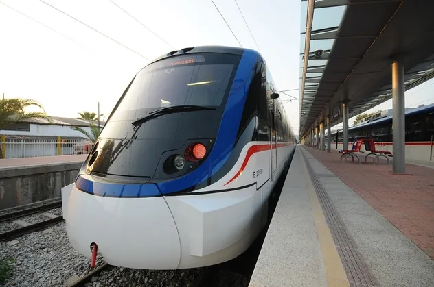 İzmir'de İZBAN seferleri aksadı
