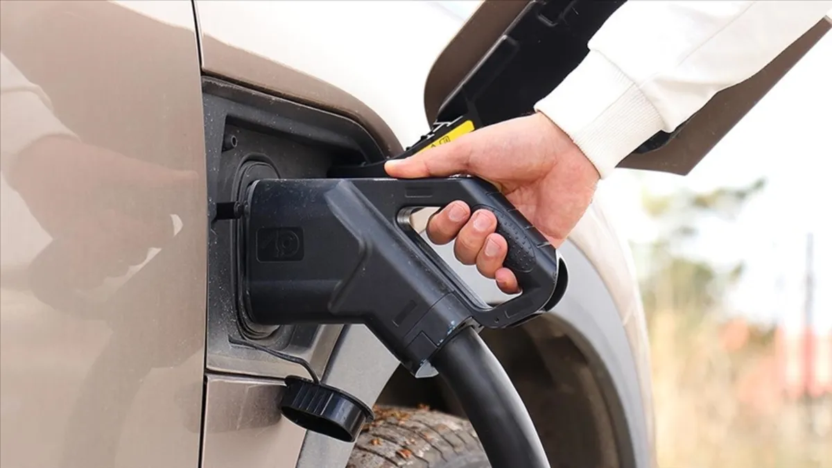 Elektrikli ticari araç modelleri için güvenilir oto galeri seçenekleri