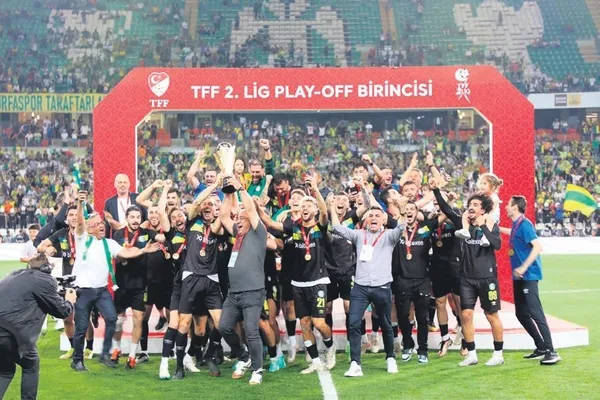 aslana-belcikali-stoper-o-futbolcu-wout-faes-cikti-1686869813165.jpeg Aslan'a Belçikalı stoper: O futbolcu Wout Faes çıktı!-7