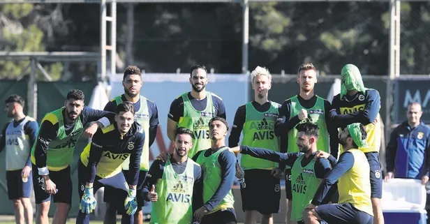 Fenerbahçe'de Rami kadroda Emre yok!