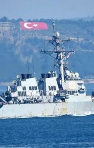 ABD savaş gemisi Çanakkale Boğazı'ndan geçti