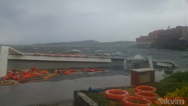 Turizm sezonu öncesi fırtına! Ayvalık'ta tekneler battı - 10