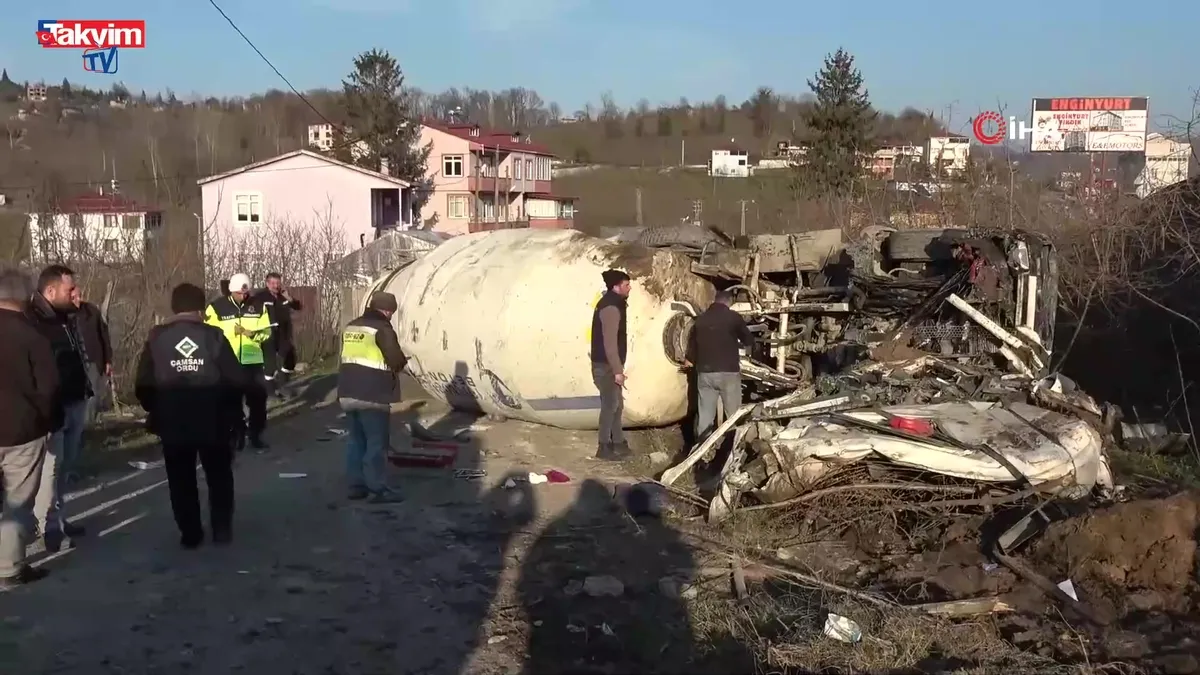 Beton mikseri kağıt gibi ezildi!