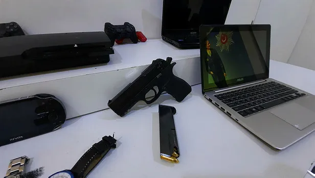 son-dakikapandemi-cetesi-cokertildi-10-kisi-gozaltina-alindi-1591967955682.jpg Son dakika:“Pandemi çetesi” çökertildi, 10 kişi gözaltına alındı!-2