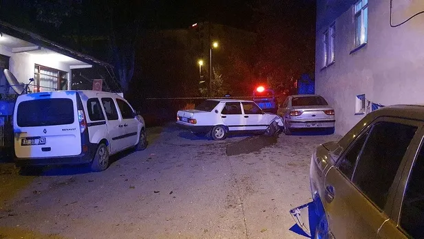 SON DAKİKA: Gece yarısı kanlı infaz! Otomobiliyle seyir halindeyken silahlı saldırıya uğrayan şahıs hayatını kaybetti-4
