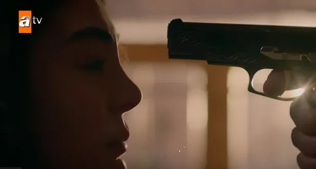 Hercai 6.yeni bölüm fragmanında Reyyan'ın başına silahı dayayan kim?-2