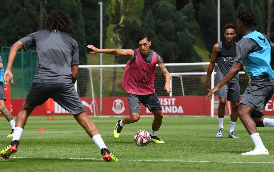 Arsenal'dan Özil paylaşımı - 10