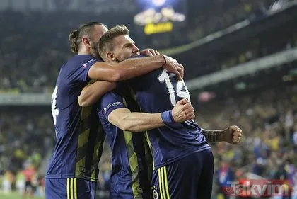 Fenerbahçe’ye dünya yıldızı! Yanal ısrarla istedi, yönetim bitiriyor