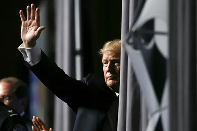Trump'tan flaş 'azil' açıklaması