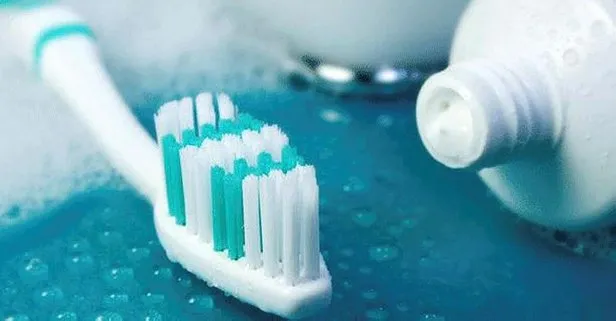 Yanlış fırça dişleri döker! Diş fırçası hangi sıklıkta değiştirilmelidir?