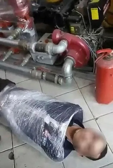 İzmir'de engelli gence "şaka" adı altında eziyet! Cinsel tacizde de bulundular...-1