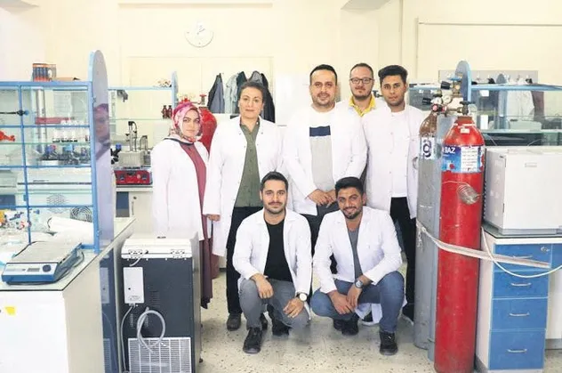 Babasını dinledi Türkiye kazandı! Prof. Dr. Mehmet Zahmakıran büyük başarılara imza attı