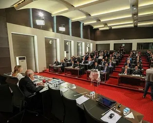CHP'de kavga alevleniyor! Kemal Kılıçdaroğlu koltuk için il başkanlarından imza aldı... Ekrem İmamoğlu'ndan bir çıkış daha...