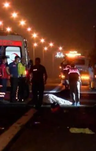 Beykoz'da gece yarısı feci kaza! Otomobil motosiklete çarptı sürücü kaçtı: 2 ölü