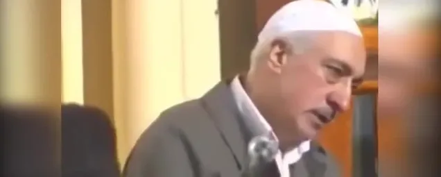 FETÖ lideri Gülenin bayılma pozları