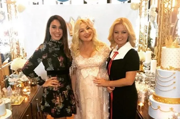 Zahide Yetiş anne oldu