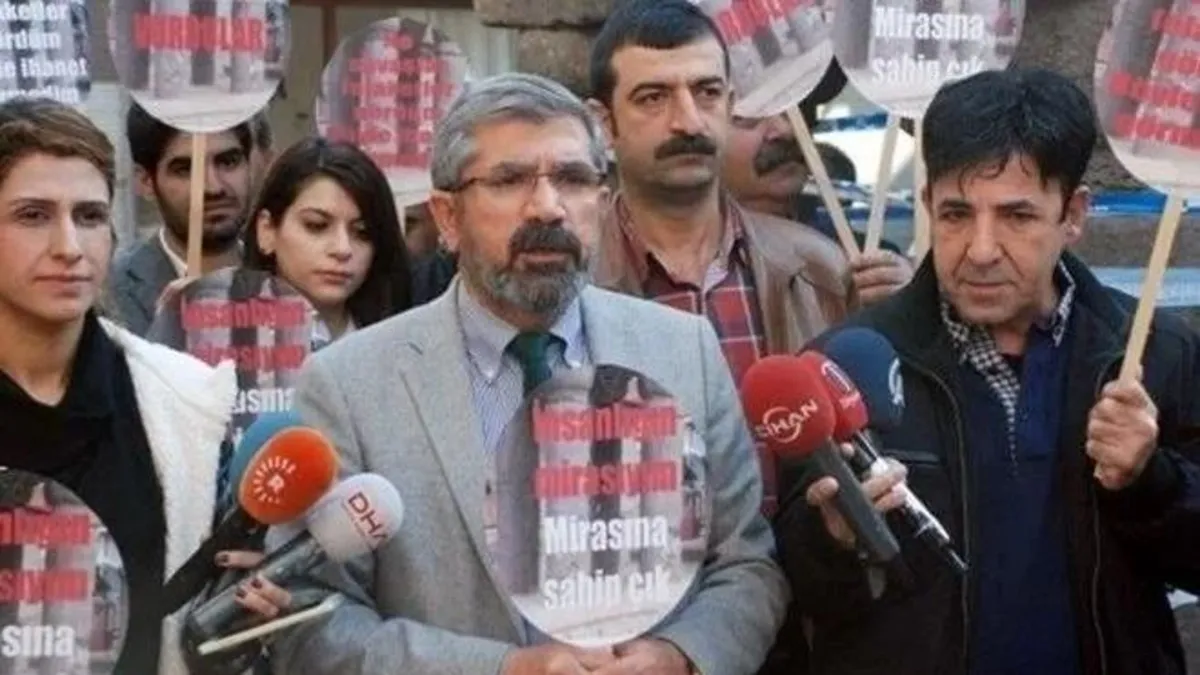 Tahir Elçi davasında karar çıktı! 3 polis memuru beraat etti | PKK'lı terörist Uğur Yakışır'a ceza yağdı