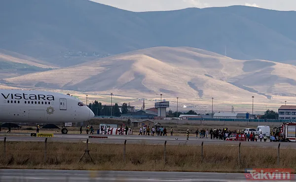 Hindistan uçağındaki bomba ihbarı asılsız çıktı! Yolcular kalkış saatini bekliyor - 16