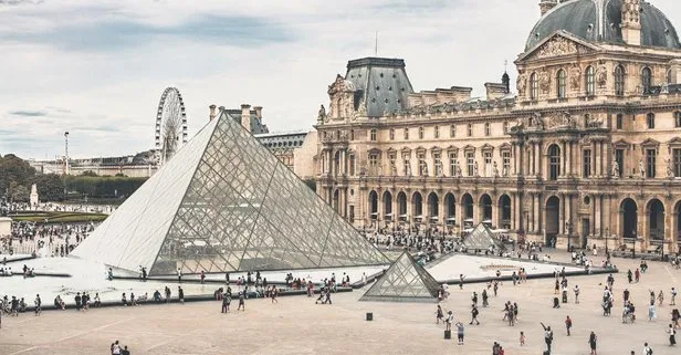 Louvre Müzesi’nde ilginç hırsızlık! Satın alınan Antik Mısır’a ait 6 eser sahte çıktı